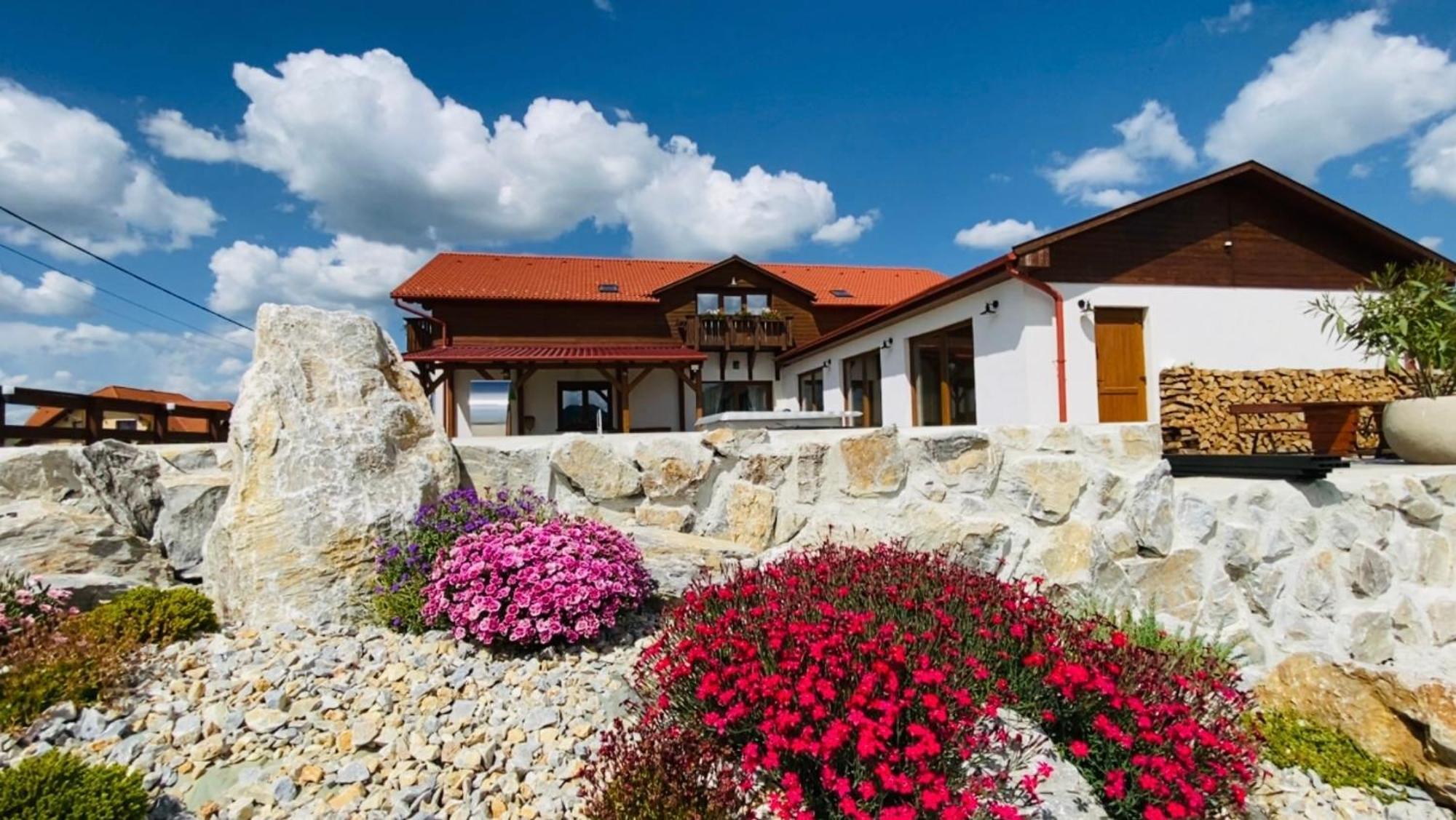 Gold Horse Vendeghaz Gasthof *